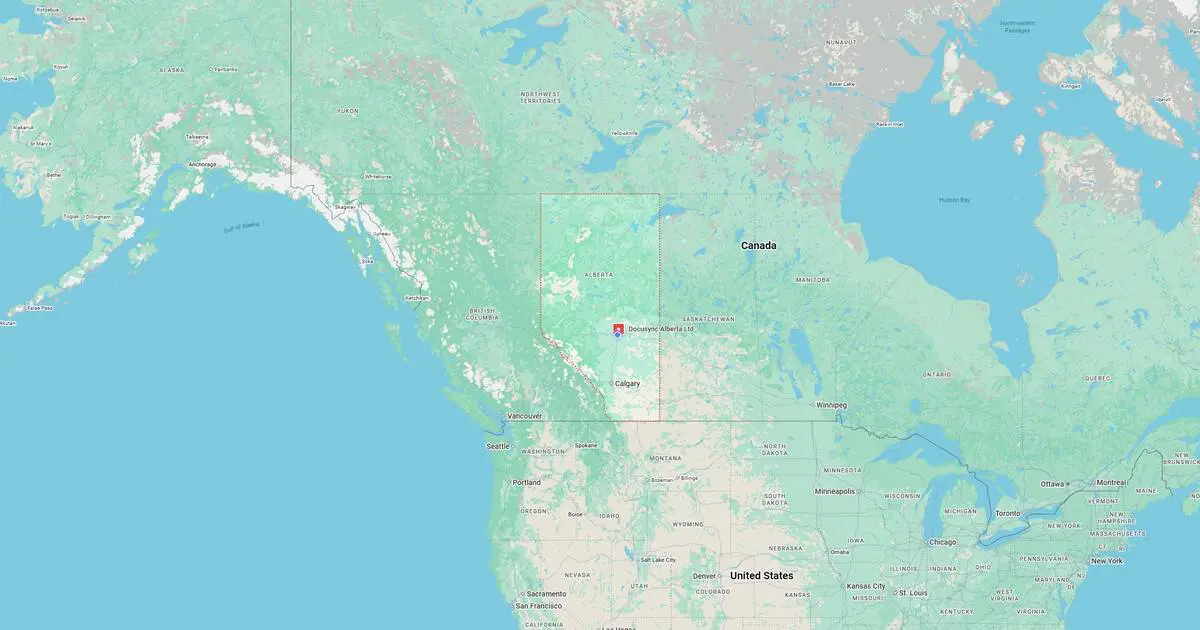 Detailed map of Alberta, Canada highlighting major cities like Calgary and Edmonton, with geographic features, provincial borders, and neighboring regions for travel and educational purposes.