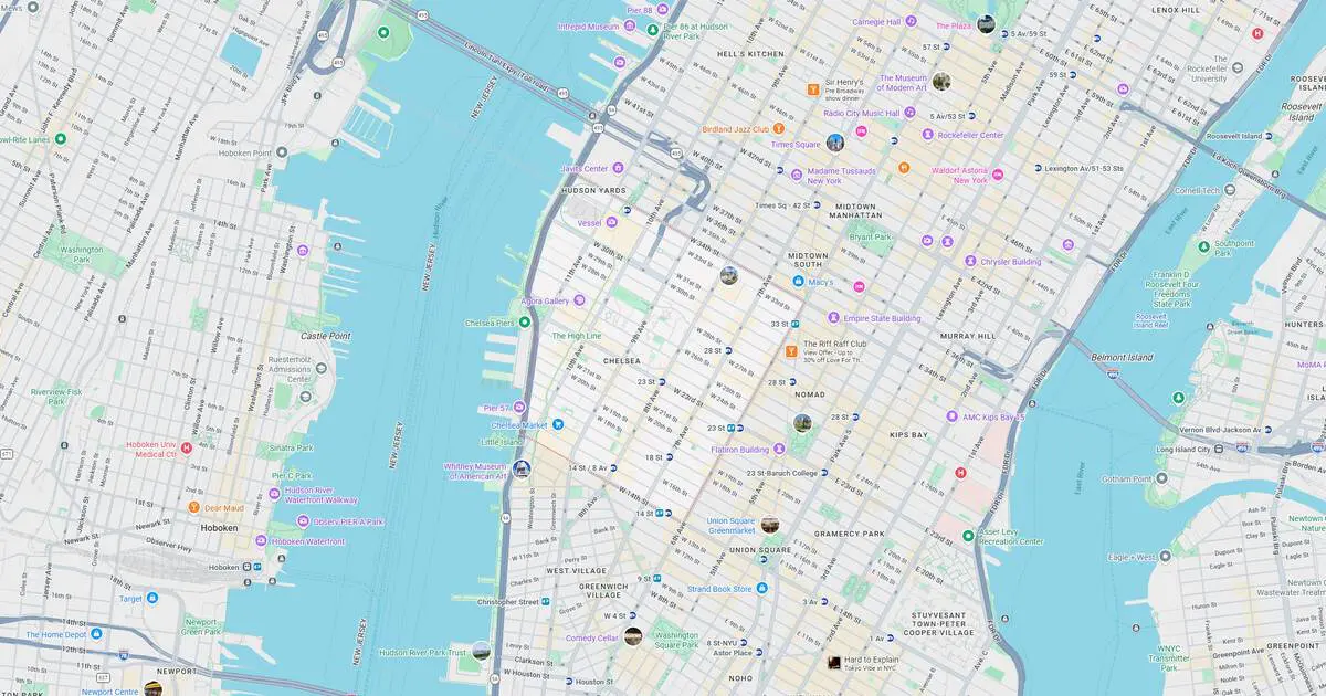 Map of New York City showing subway lines, streets, and key landmarks in Manhattan and surrounding boroughs.