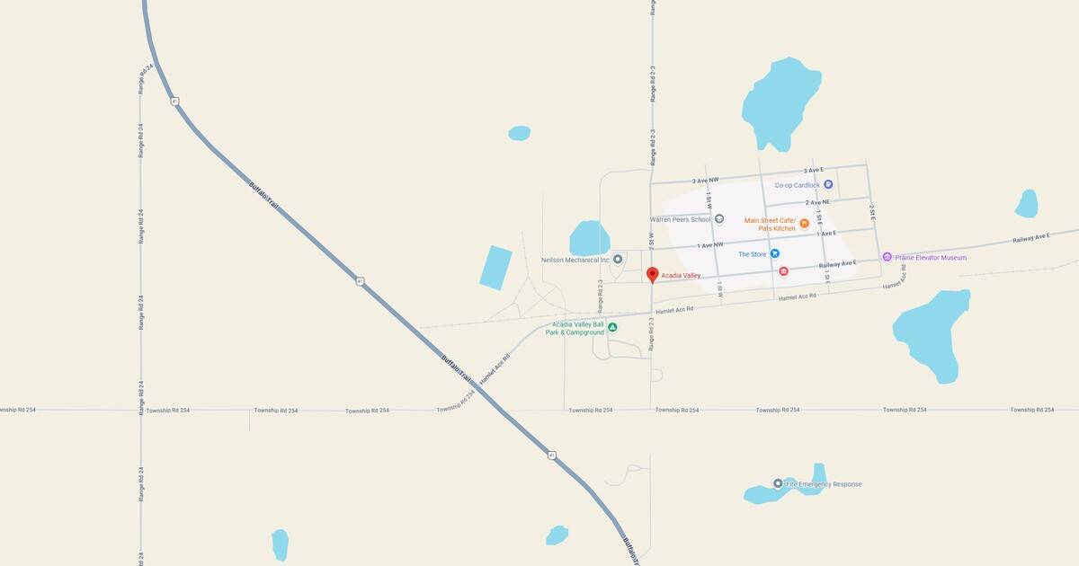 Detailed map showing lakes, roads, and landmarks in the local area for navigation and geographic reference.